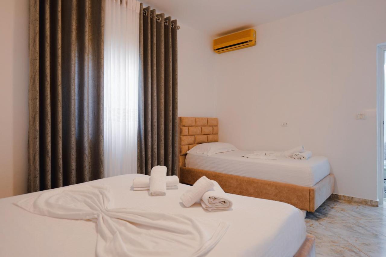 Vila Jon'A Sarande Exterior photo