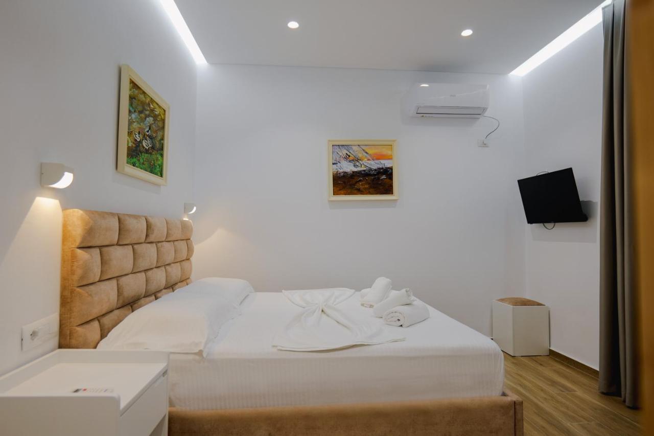 Vila Jon'A Sarande Exterior photo